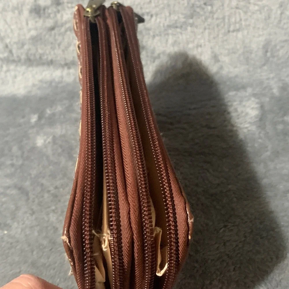 Unionbay Womens Southwestern Geometric Double Zip Wristlet Wallet Brown Pink